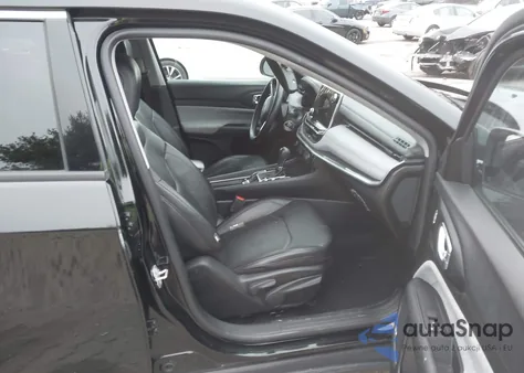 2022 Jeep Compass Latitude Lux 4X4 z USA, uszkodzony, nr VIN 3C4NJDFB2NT128575